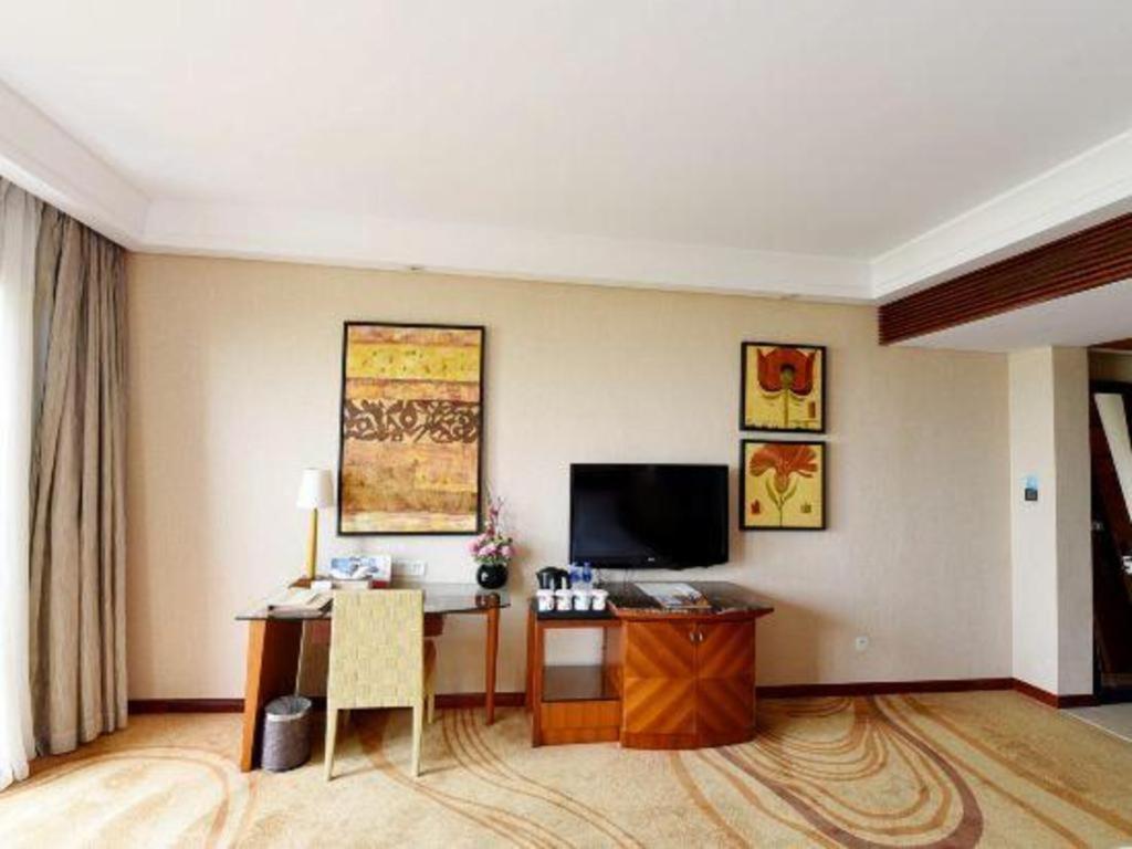 Ocean Spring Metropark Hotel Zhuhai Exterior photo